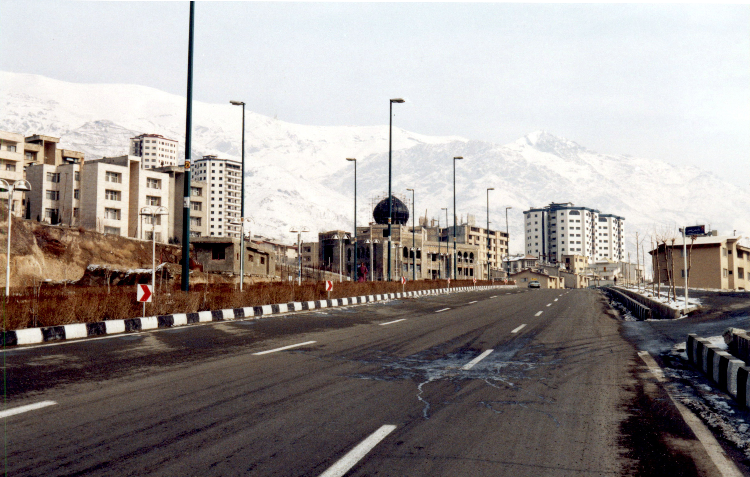 برج های یاسمن در حال ساخت