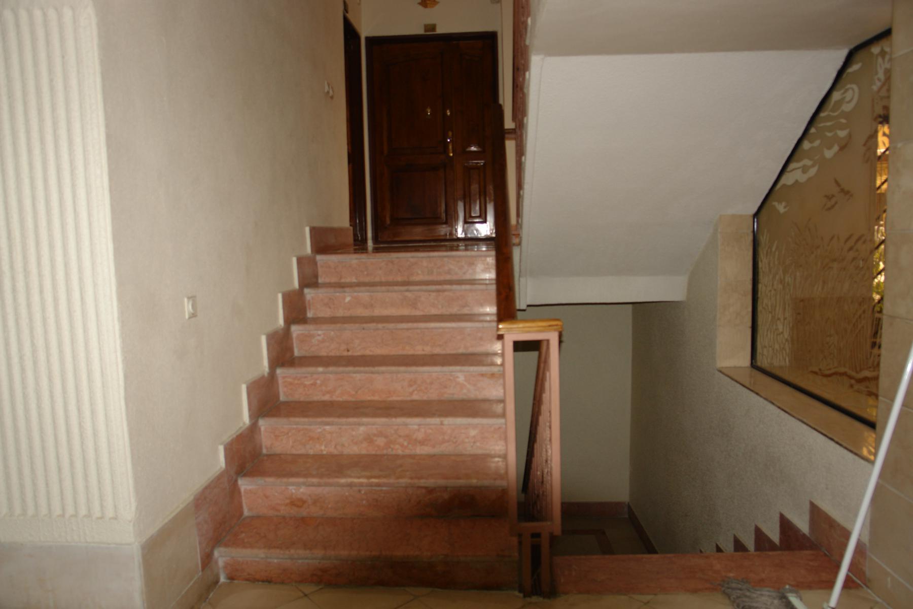 ساختمان مسکونی ارغوان